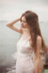 她却开始怀念我们的过去是什么歌